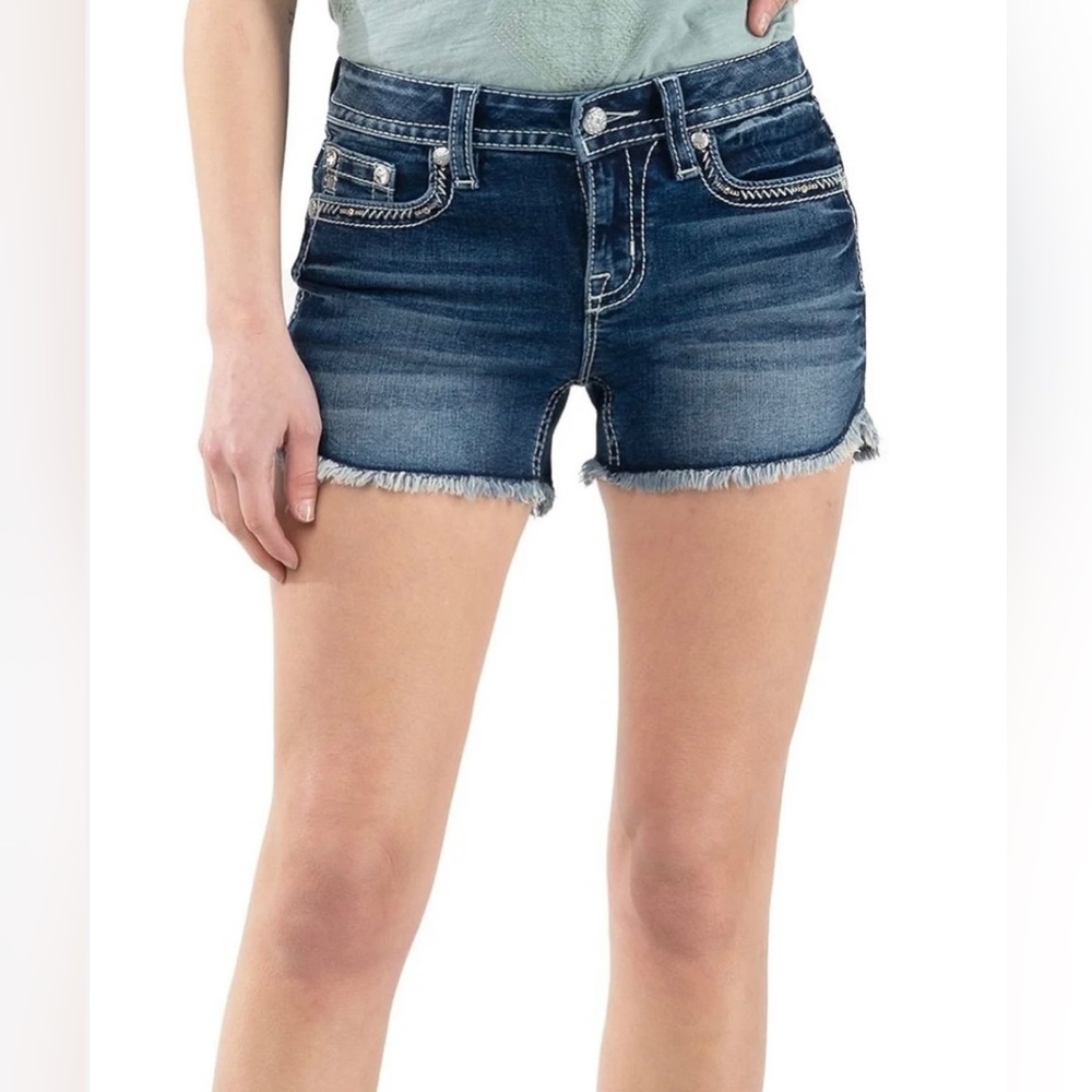 Amethyst women’s size 7 denim Jean shorts